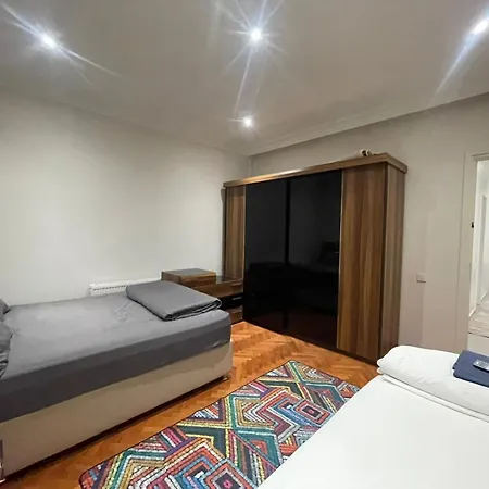 아파트 Taksim Square 2plus1 Big Flat On The Center With 2 Bathroom *
