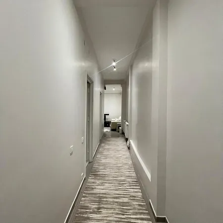 아파트 Taksim Square 2plus1 Big Flat On The Center With 2 Bathroom *